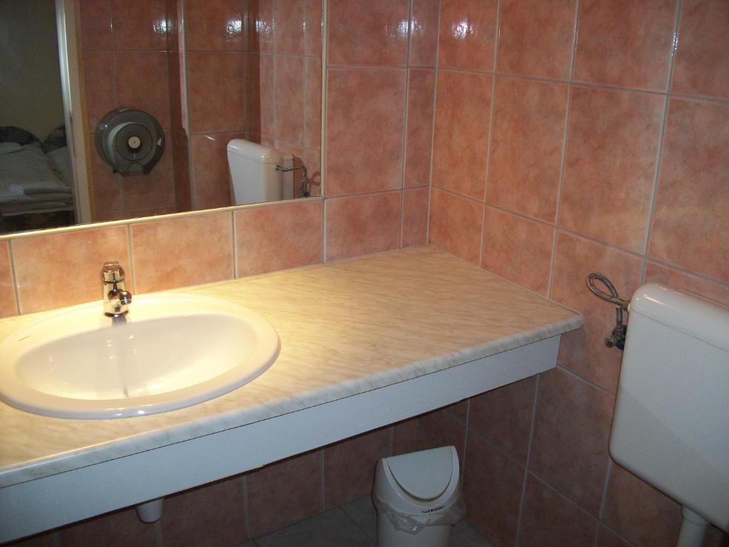 Hotel Viktoria Balatonalmádi Δωμάτιο φωτογραφία