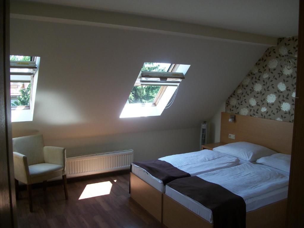 Hotel Viktoria Balatonalmádi Δωμάτιο φωτογραφία