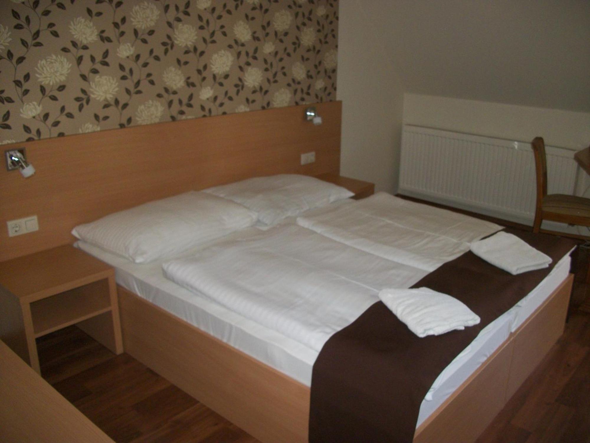 Hotel Viktoria Balatonalmádi Εξωτερικό φωτογραφία